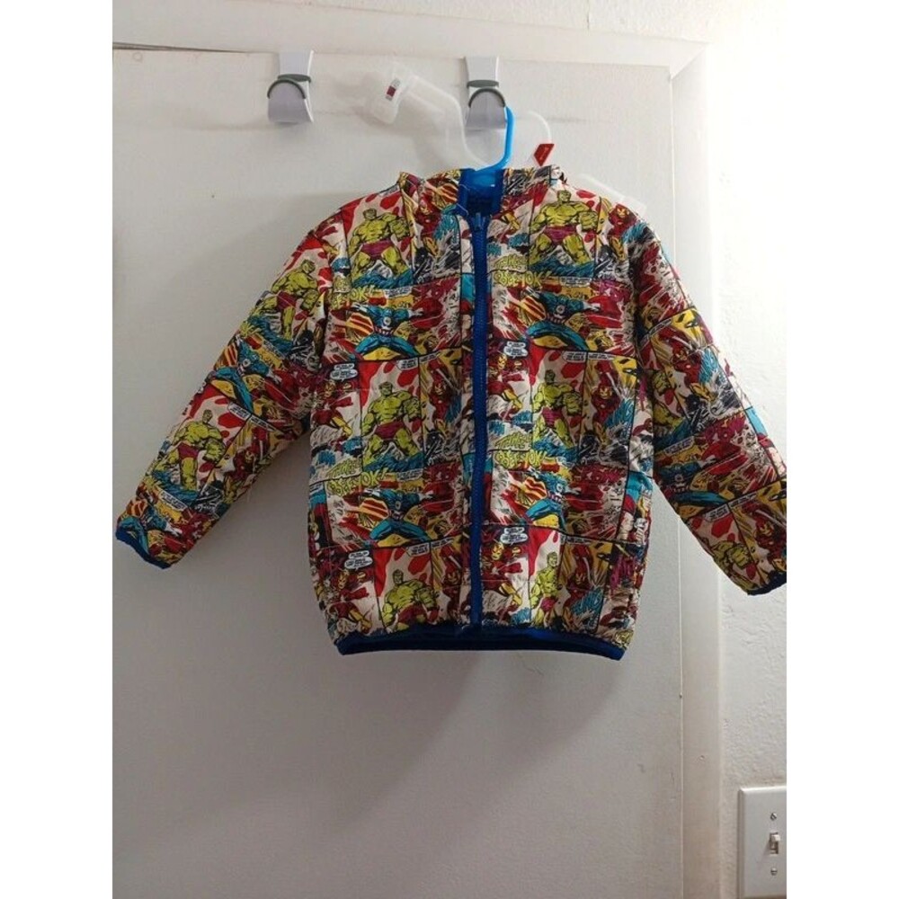 Boys size 4T Marvel puffer jacket